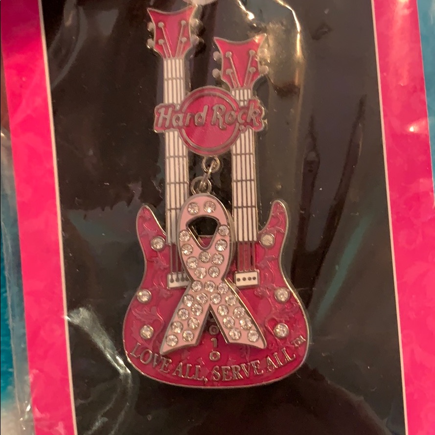 Hard Rock Nwt Breast Cancer Awareness Limited Edi.